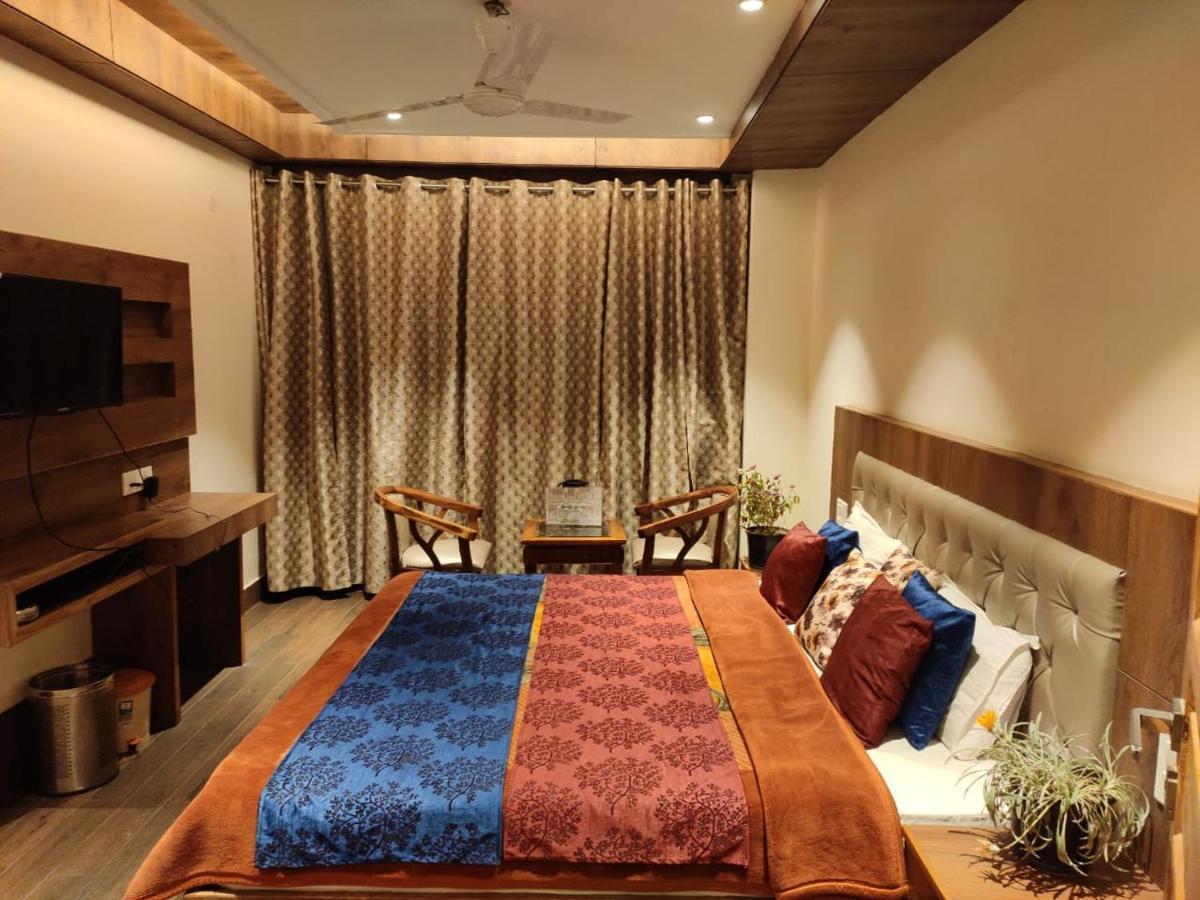 Apple Blossom Hotel Manali  Exterior photo